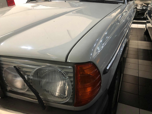 Mercedes Benz 230 230