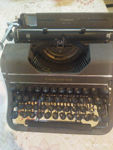 Máquina De Escribir Antigua Underwood