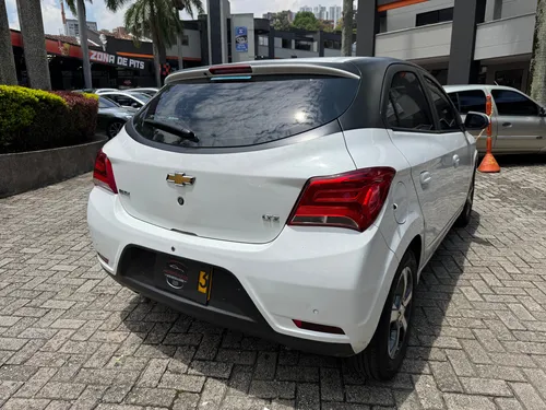 Chevrolet Onix 1.4 Ltz 5 p