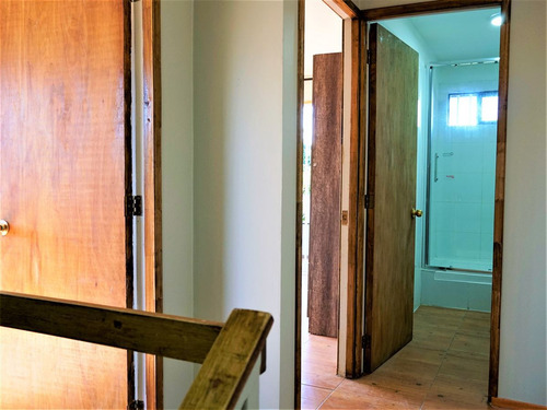 Condominio Con 2 Casas En Limache.