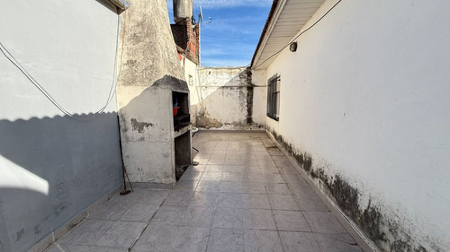Venta En Block Casa 3 Amb+2 Deptos. Bosque Alegre