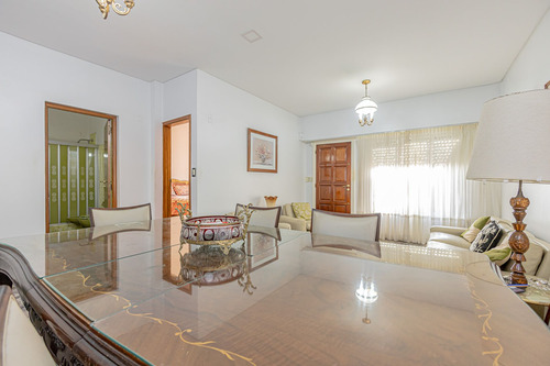 Venta Casa 3 Amb C/ Cochera-patio-lavadero-permuta