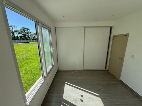 Venta Casa 4 Ambientes A Estrenar Barrio Privado Pinares / Exaltación De La Cruz