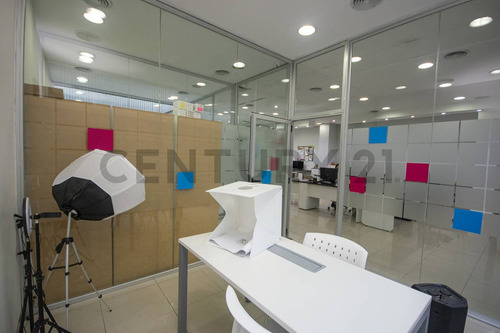 Venta Oficinas + Depósito + Cocheras - Financiación