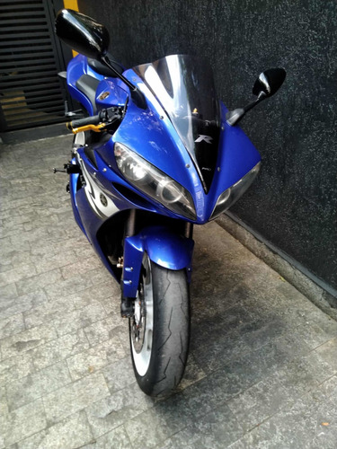 Imagem 2 de 7 de Yamaha R1 2004