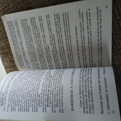 Livro Atendimento Ao Cliente , Nanci Capel - 4 C