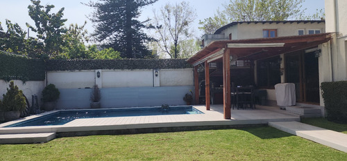 Casa Ubicad En El Mejor Sector De La Reina