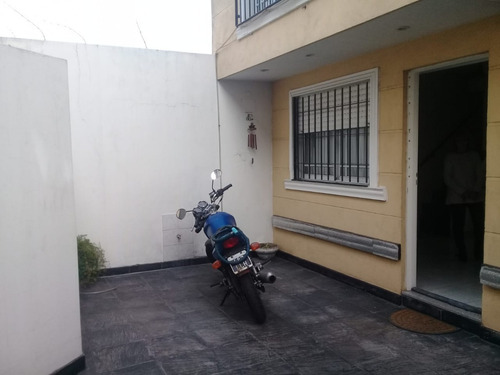 Imagen 3 de 20 de Dúplex 4 Ambientes Con Cochera Y Patio