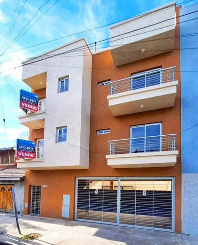 Venta En Block - Dos Deptos De 2 Ambientes Con Cocheras