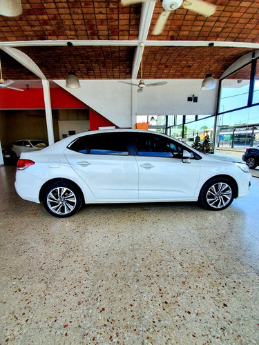 Imagen 4 de 11 de Citroën C4 Lounge 2017 1.6 Thp 165 At6 Shine