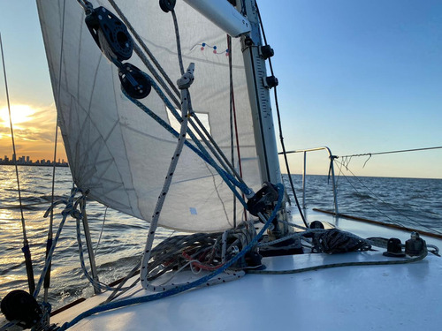 Velero J24