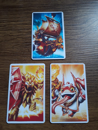 Combo 20 Skylanders Variados