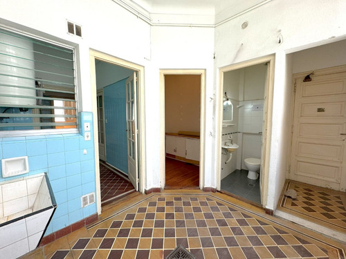 Venta Depto Semipiso 4 Amb C/dependencia - Flores