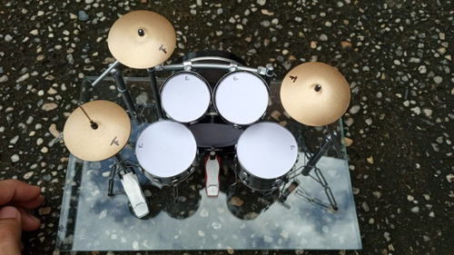 Miniatura De Bateria Preta