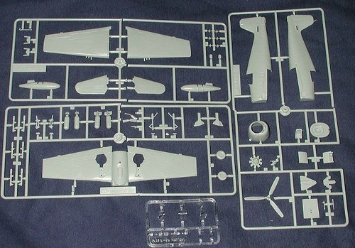Wwii Us Navy Fighter F6f-3/5 Escala 1/72 Academy 12481
