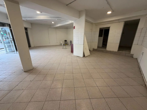 Gran Local Comercial Rotonda Grecia - Peñalolen