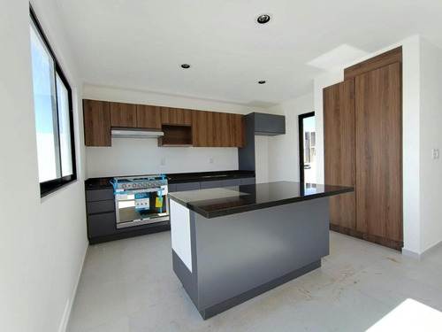 Casa En Venta De 4 Recámaras Con Recámara En Planta Baja En Viu Panorama, El Marqués, Querétaro