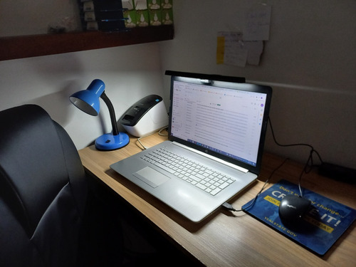 Imagen 5 de 8 de Lampara Para Portátil O Monitor Para Iluminar Teclado.