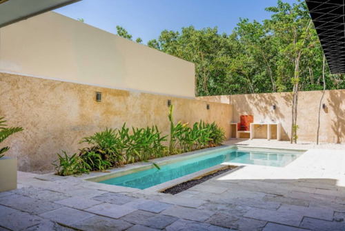 Casa Con Jardin Y Alberca Privada, Residencial Con Amenidad