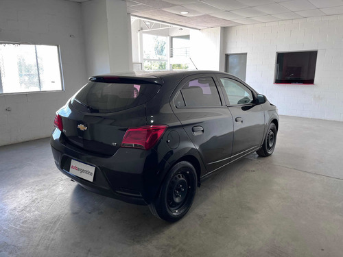 Imagen 7 de 21 de Chevrolet Onix 2018 1.4 Lt 98cv