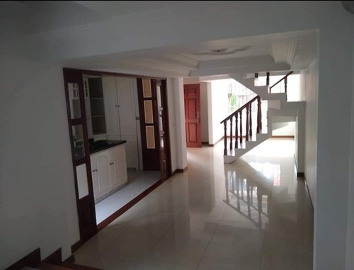 Venta De Casa Condómino En Villa Del Sol, Norte De Cali 8970.