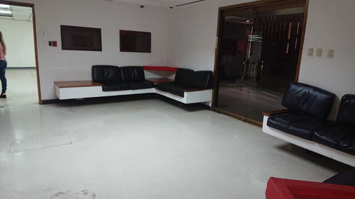 Imagen 18 de 25 de Alquilo Local 1.400mts2 Los Cedros