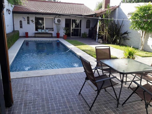 Chalet 4 Ambientes Con Cochera Doble
