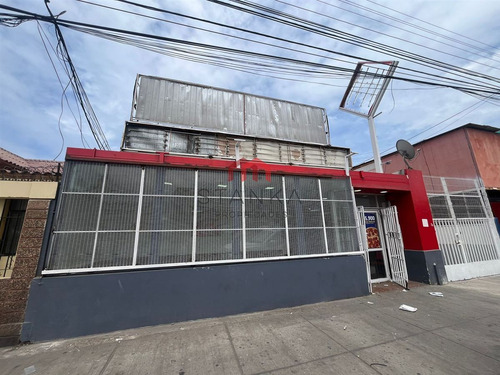 ¡excelente Oportunidad! Arriendo De Un Amplio Local Comerci