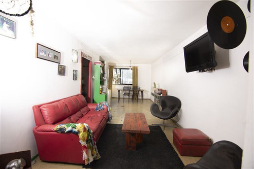 Departamento En Venta De 3 Dorm.2baños 2estacionam.en Macul