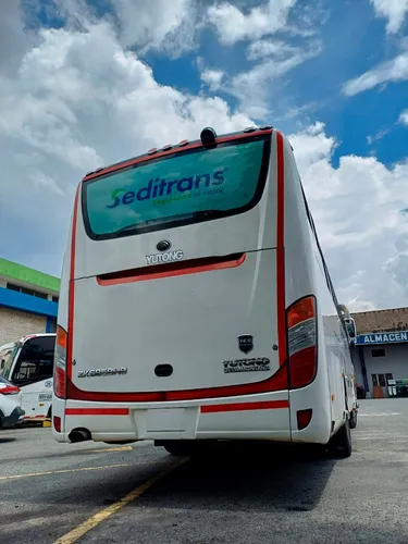 Bus Servicio Especial, Excelente Estado Zk6858 31 Pax