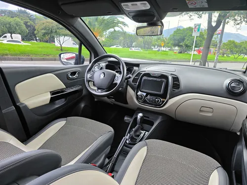 Renault Captur 2.0 Intens Automática