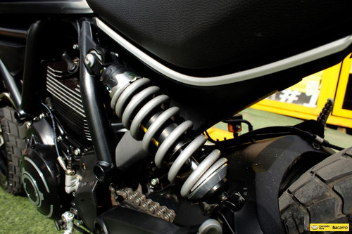 Ducati Scrambler Dark