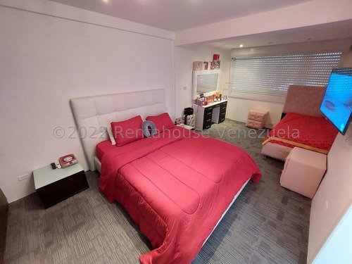 Imagen 13 de 14 de Casa Venta La Trinidad Mls #22-17329 La Casa De Tus Sueños... Increíble Hogar Recién Remodelado Completamente Con Materiales De Primera, Con Acabado De Lujo