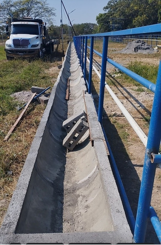 Fabricamos Comederos De Concreto Tipo Canal Para Ganaderías 