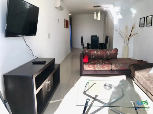 Apartamento En Alquiler A Una Cuadra Del Mar (playa Mansa) En Torre Nueva, Con Todos Y Excelentes Servicios .