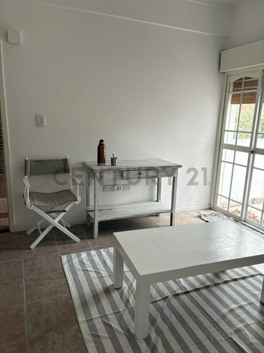 Monoambiente En Planta Baja Con Patio