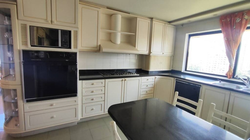 Tibisay Rojas Vende Apartamento Duplex En Urb. Valles De Camoruco   Cod. 237376