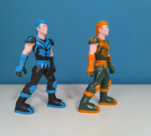 Muñeco Tiggerman Y Riverman Aventura En La Selva Kinder 2022 (Usado)