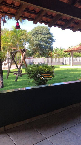 Chácara Estância Favoretto Com 3 Dormitórios Sendo 1 Suíte - Ch0004