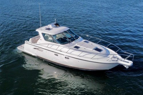 Imagen 2 de 13 de Yate Tiara Sovran 3600 41.8 Lv2070
