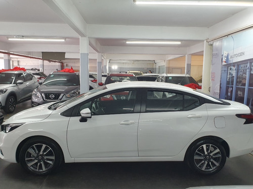 Imagen 2 de 7 de Nissan New Versa Advance Mt