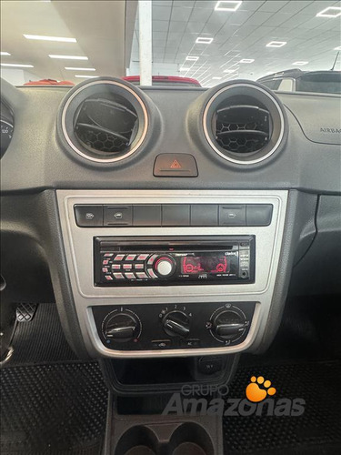 Volkswagen Voyage 1.0 MI TRENDLINE 8V FLEX 4P MANUAL