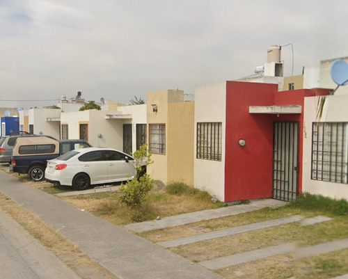 Sk01- Oportunidad Casa En Remate Bancario En C. Telescopio, Villas De La Hacienda, Jal. (solo Recursos Propios)