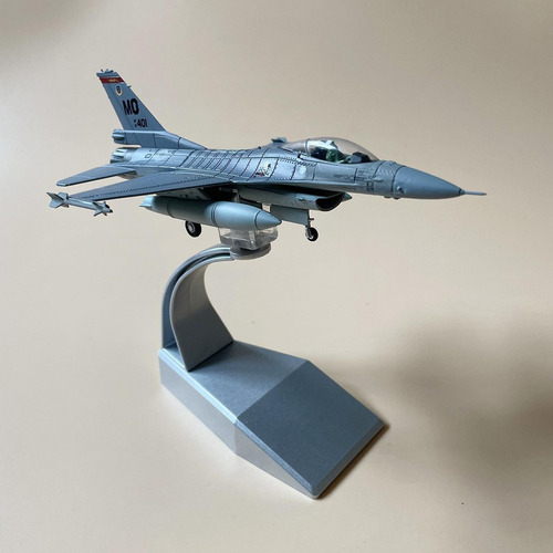 Diecast 1:100 Aircraft Fighter Con Soporte De Exhibición