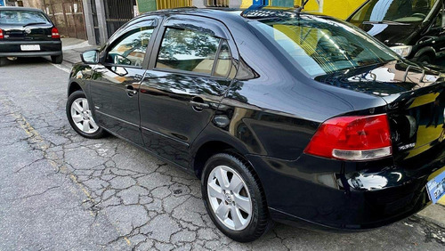 Imagem 12 de 15 de Volkswagen Voyage 1.6 Completo 2013
