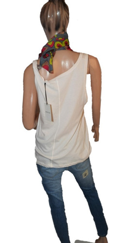 Maria Cher Musculosa Modelo Aire Lisa Promo