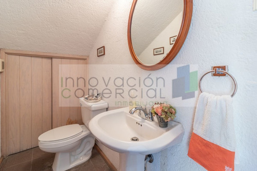Jurica, Casa En Venta En La Mejor Calle