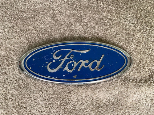 Emblema Ford Metalico Original 20.3 Cm Por 7.8 Cm