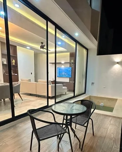 Casa De 3 Rec. En Privada Con Paneles Solares, Cerca De Altabrisa. Boreana