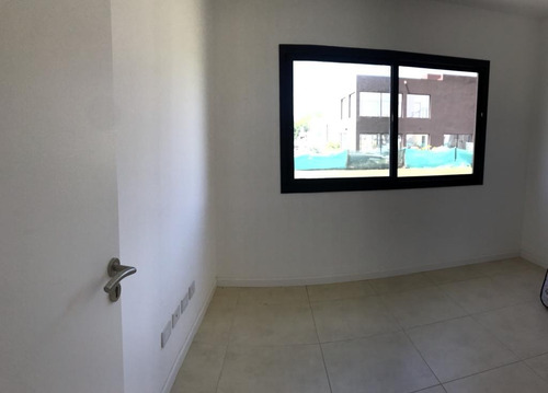 Moderna Casa En Venta Lagoon Pilar A Estrenar!!!